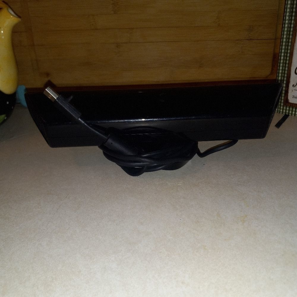 XBOX 360 KINECT - Picture 5 of 9